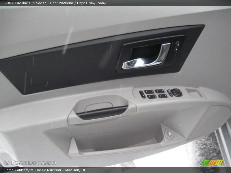Light Platinum / Light Gray/Ebony 2004 Cadillac CTS Sedan