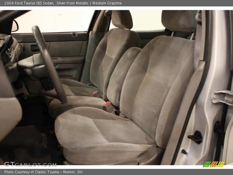 Silver Frost Metallic / Medium Graphite 2004 Ford Taurus SES Sedan