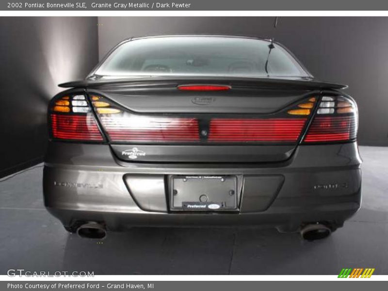 Granite Gray Metallic / Dark Pewter 2002 Pontiac Bonneville SLE