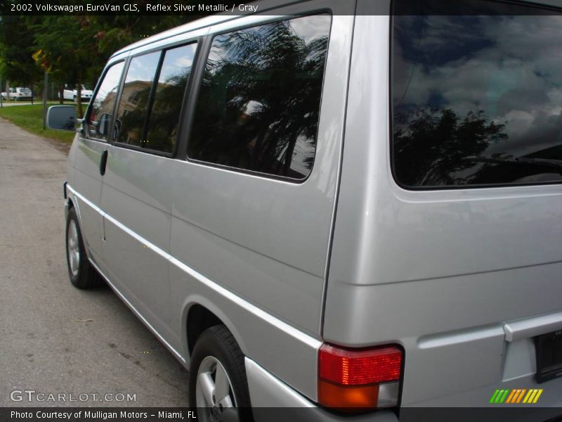 Reflex Silver Metallic / Gray 2002 Volkswagen EuroVan GLS