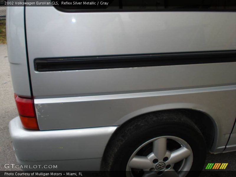 Reflex Silver Metallic / Gray 2002 Volkswagen EuroVan GLS