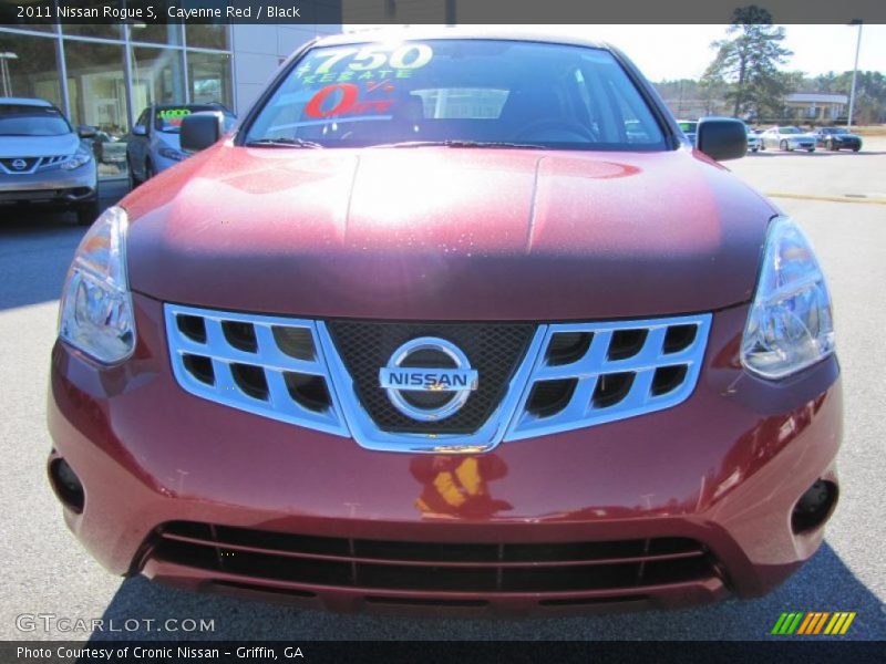 Cayenne Red / Black 2011 Nissan Rogue S