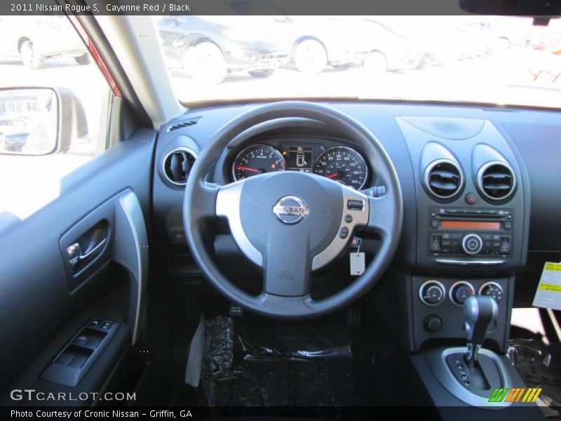 Cayenne Red / Black 2011 Nissan Rogue S