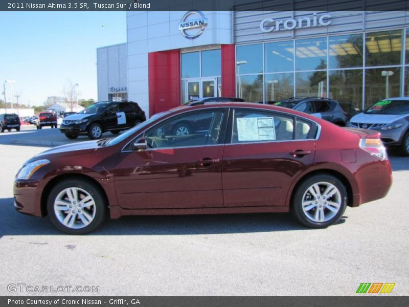Tuscan Sun / Blond 2011 Nissan Altima 3.5 SR