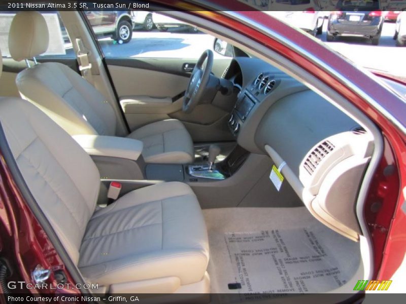 Tuscan Sun / Blond 2011 Nissan Altima 3.5 SR