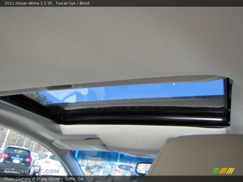 Tuscan Sun / Blond 2011 Nissan Altima 3.5 SR