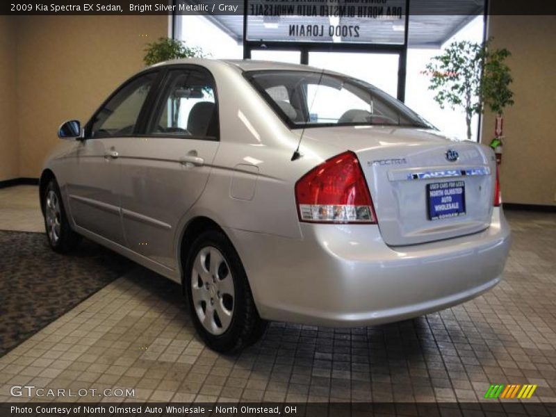Bright Silver Metallic / Gray 2009 Kia Spectra EX Sedan