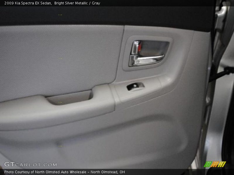 Bright Silver Metallic / Gray 2009 Kia Spectra EX Sedan