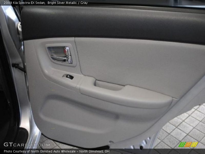Bright Silver Metallic / Gray 2009 Kia Spectra EX Sedan
