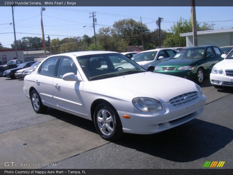 White Pearl / Beige 2000 Hyundai Sonata