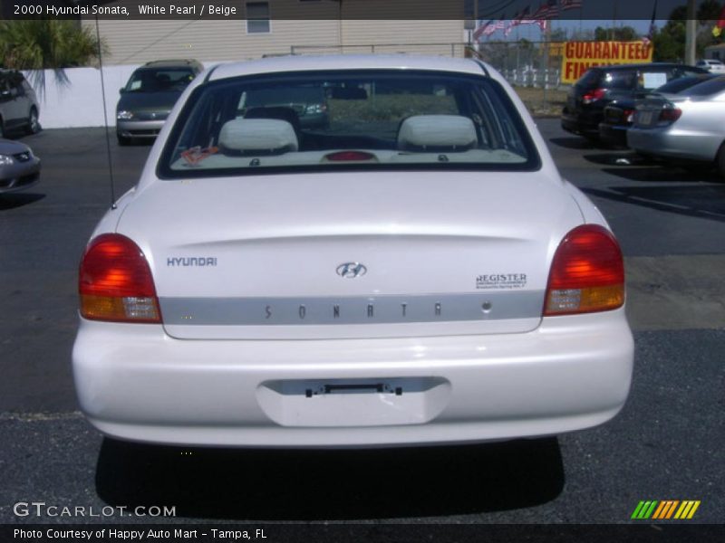 White Pearl / Beige 2000 Hyundai Sonata