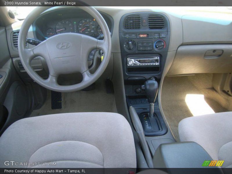 White Pearl / Beige 2000 Hyundai Sonata