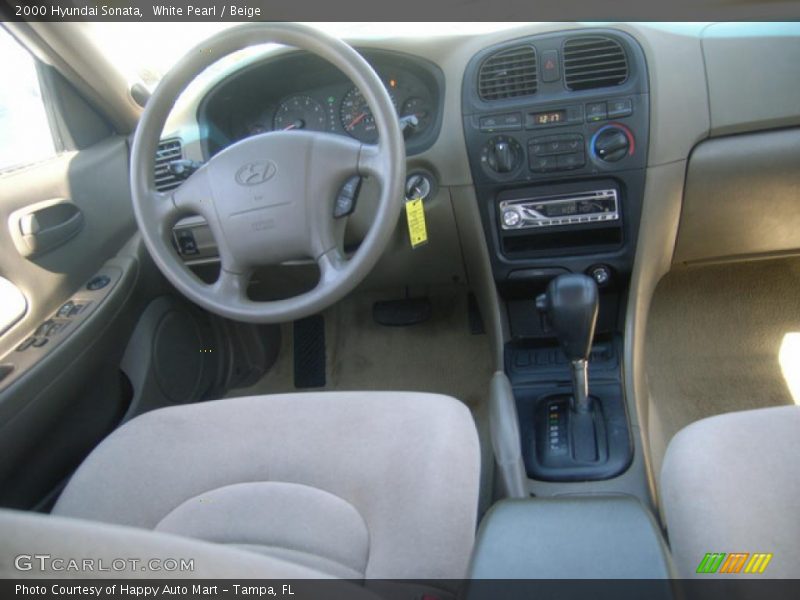 White Pearl / Beige 2000 Hyundai Sonata