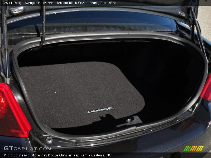  2011 Avenger Mainstreet Trunk