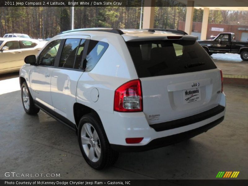 Bright White / Dark Slate Gray 2011 Jeep Compass 2.4 Latitude