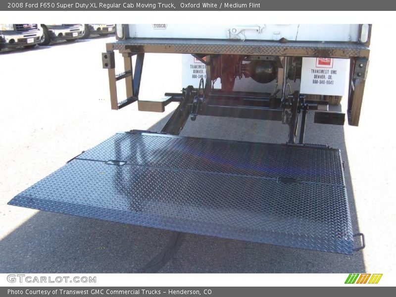 Oxford White / Medium Flint 2008 Ford F650 Super Duty XL Regular Cab Moving Truck