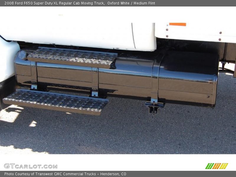 Oxford White / Medium Flint 2008 Ford F650 Super Duty XL Regular Cab Moving Truck