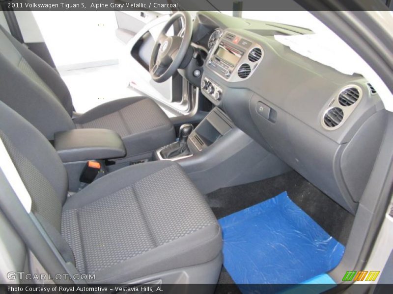 Alpine Gray Metallic / Charcoal 2011 Volkswagen Tiguan S