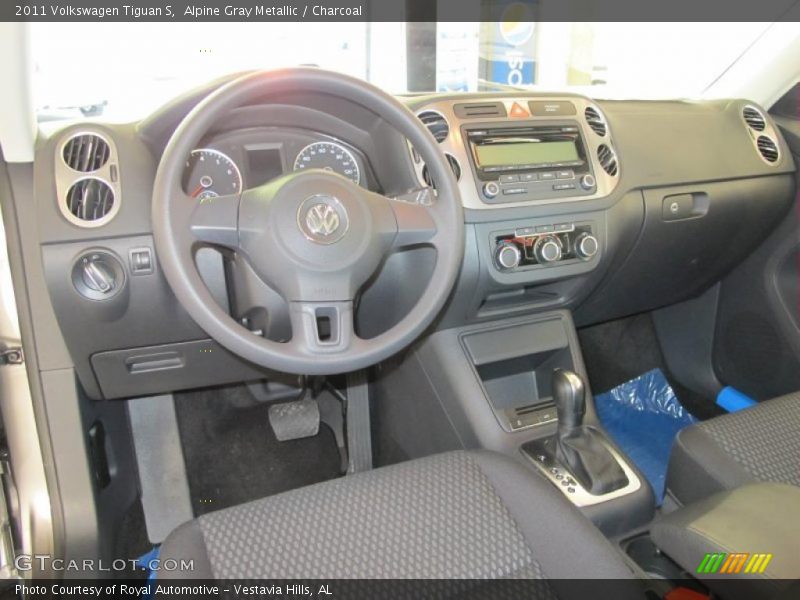 Alpine Gray Metallic / Charcoal 2011 Volkswagen Tiguan S