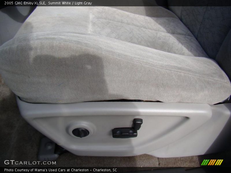 Summit White / Light Gray 2005 GMC Envoy XL SLE