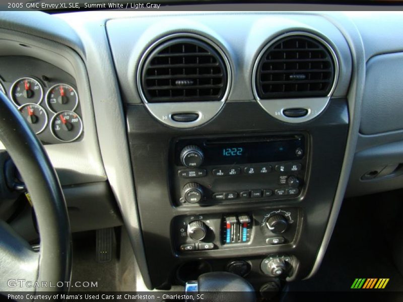Summit White / Light Gray 2005 GMC Envoy XL SLE