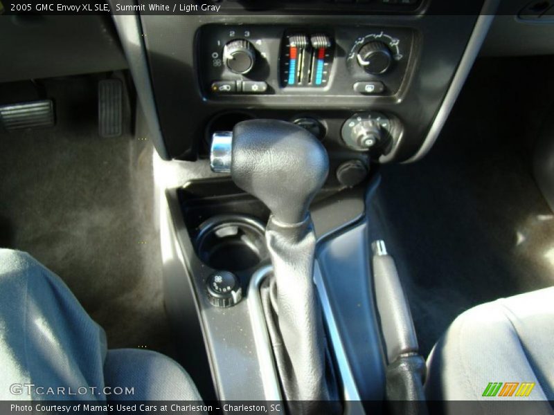 Summit White / Light Gray 2005 GMC Envoy XL SLE