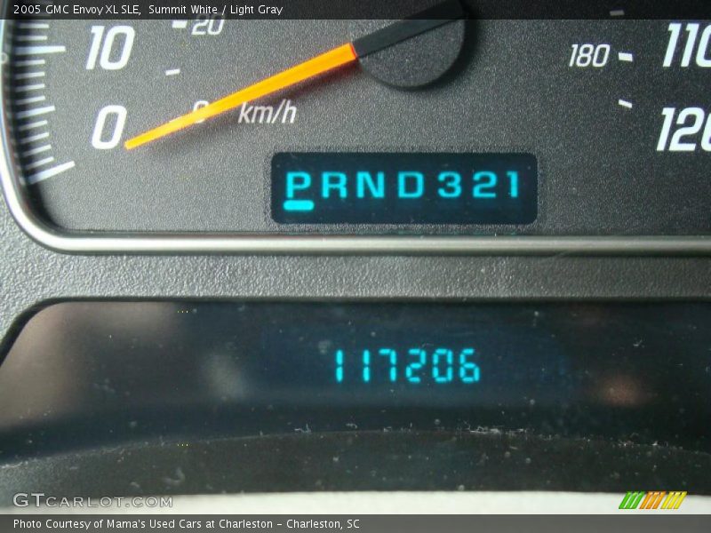 Summit White / Light Gray 2005 GMC Envoy XL SLE