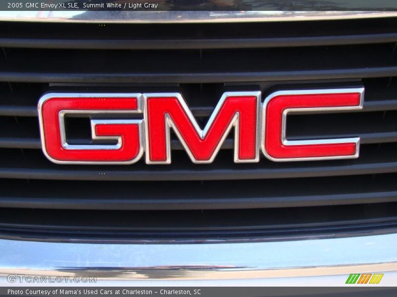 Summit White / Light Gray 2005 GMC Envoy XL SLE