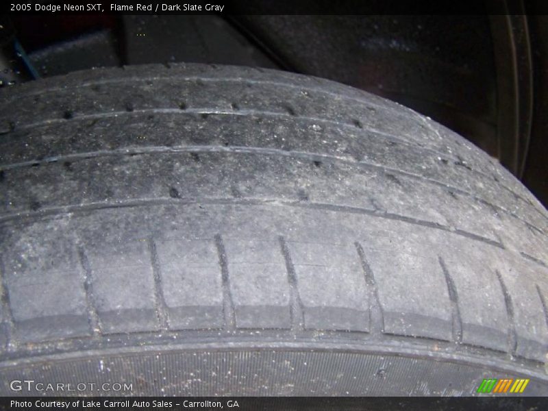Flame Red / Dark Slate Gray 2005 Dodge Neon SXT