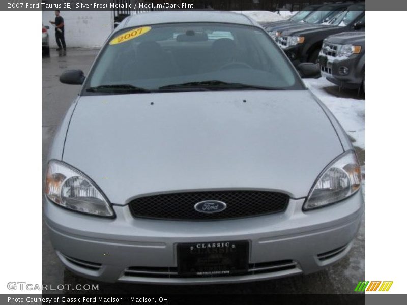 Silver Frost Metallic / Medium/Dark Flint 2007 Ford Taurus SE
