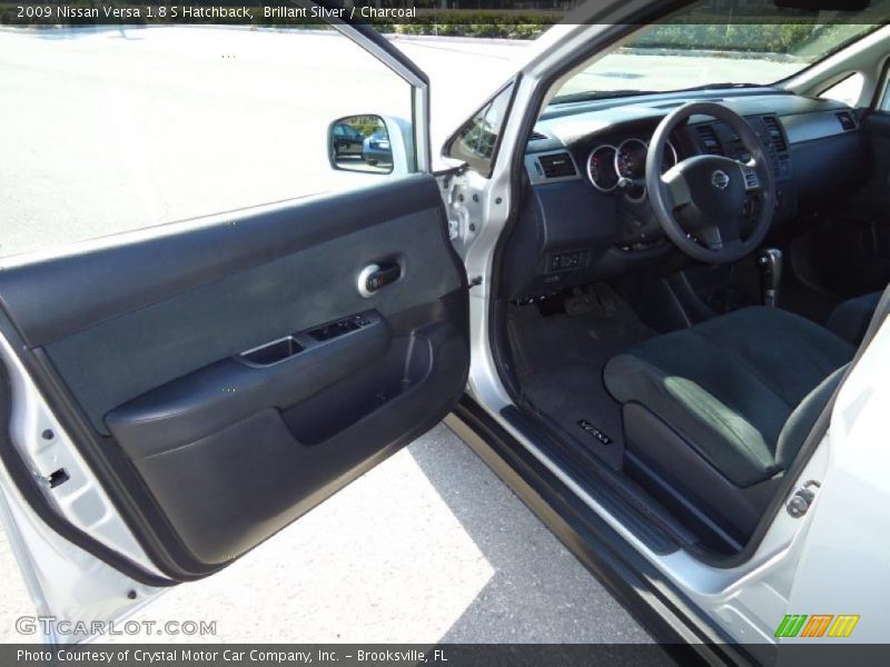 Brillant Silver / Charcoal 2009 Nissan Versa 1.8 S Hatchback