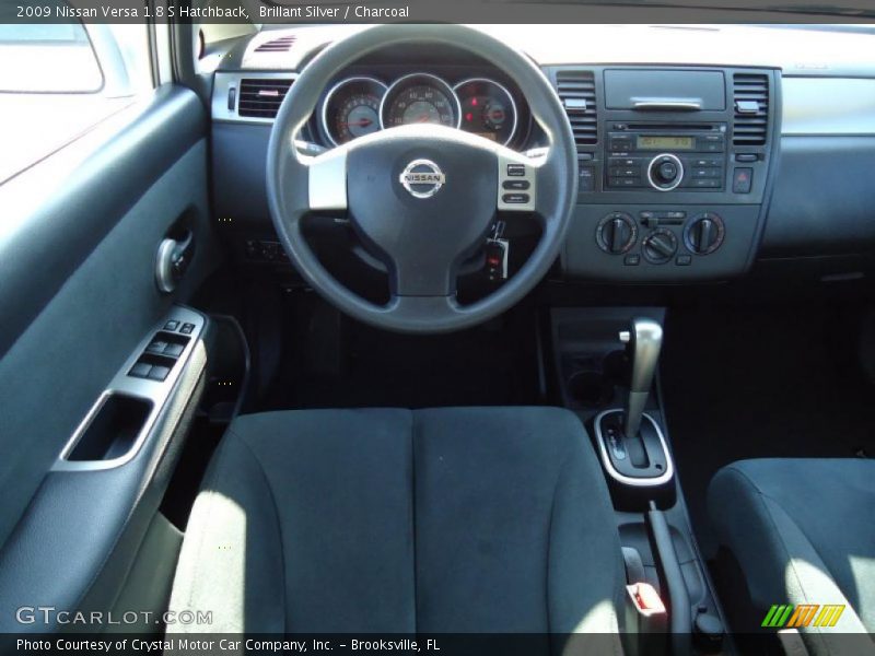 Brillant Silver / Charcoal 2009 Nissan Versa 1.8 S Hatchback