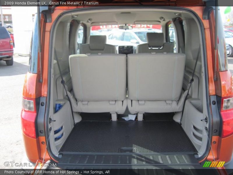  2009 Element LX Trunk