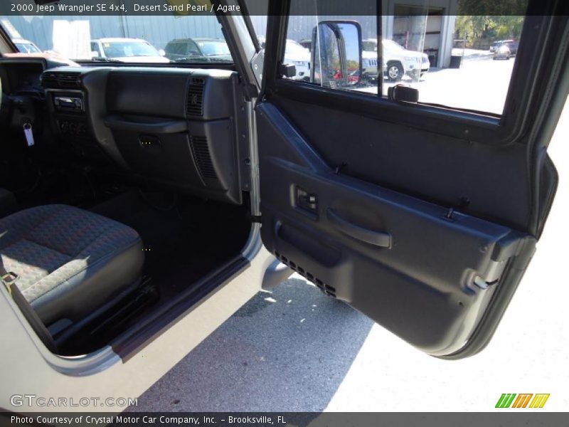 Desert Sand Pearl / Agate 2000 Jeep Wrangler SE 4x4