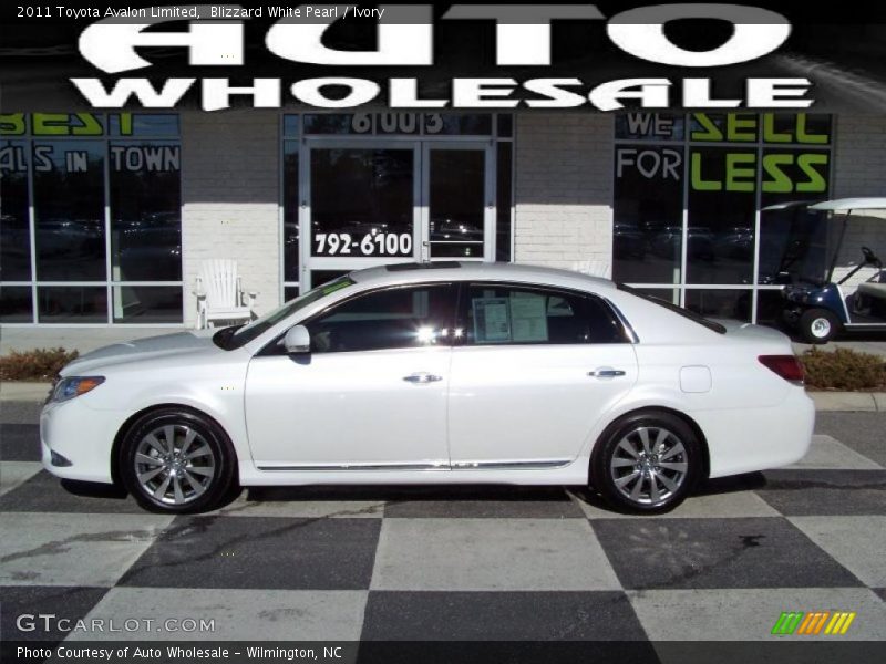 Blizzard White Pearl / Ivory 2011 Toyota Avalon Limited