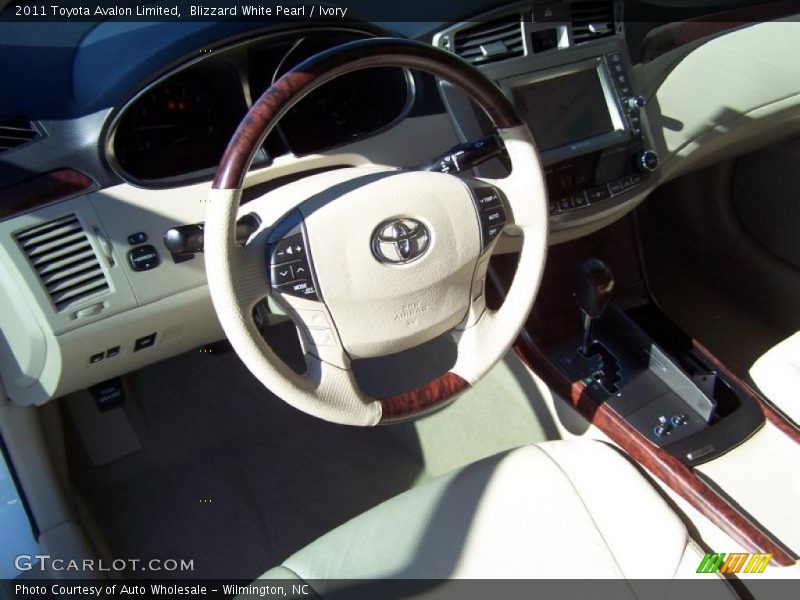 Blizzard White Pearl / Ivory 2011 Toyota Avalon Limited