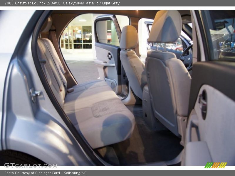 Galaxy Silver Metallic / Light Gray 2005 Chevrolet Equinox LS AWD