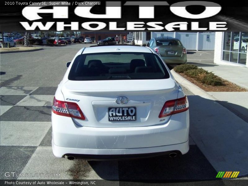 Super White / Dark Charcoal 2010 Toyota Camry SE