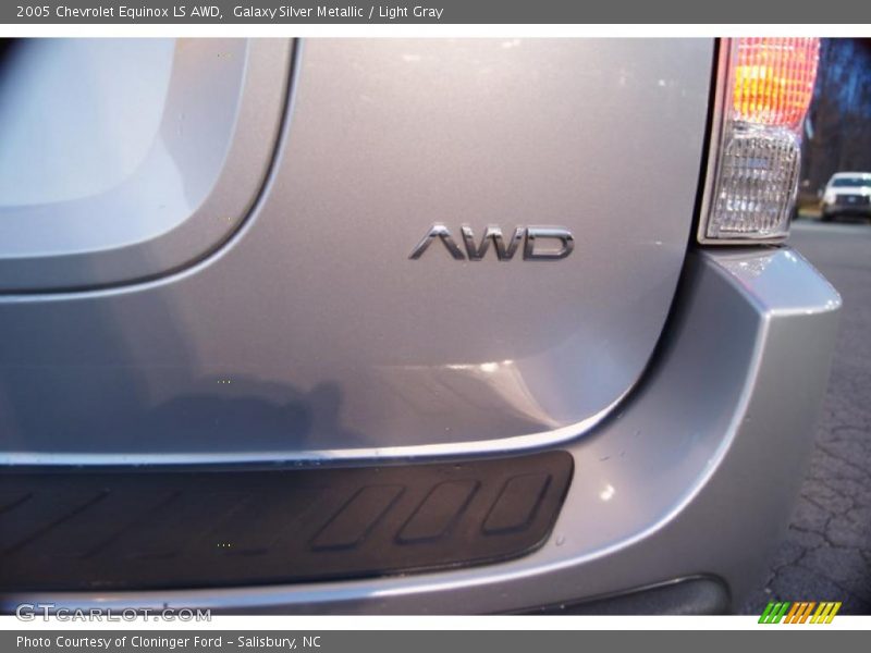 Galaxy Silver Metallic / Light Gray 2005 Chevrolet Equinox LS AWD