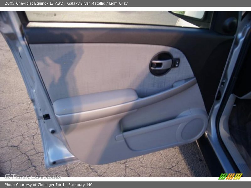 Galaxy Silver Metallic / Light Gray 2005 Chevrolet Equinox LS AWD