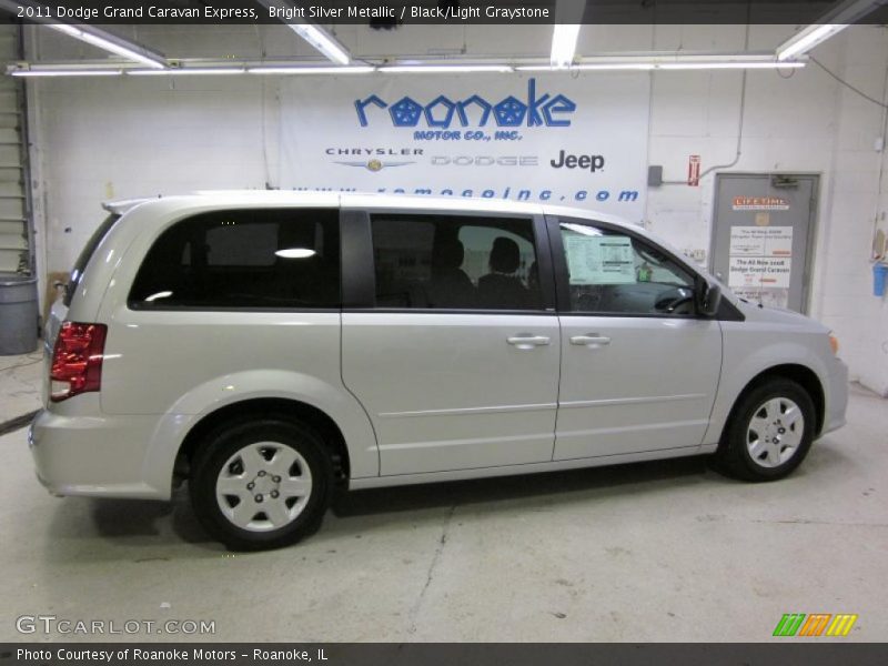 Bright Silver Metallic / Black/Light Graystone 2011 Dodge Grand Caravan Express