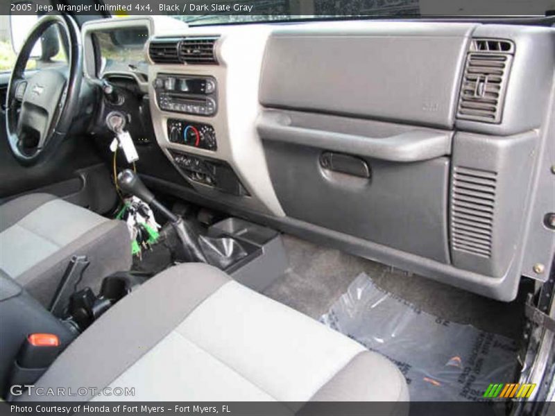 Black / Dark Slate Gray 2005 Jeep Wrangler Unlimited 4x4