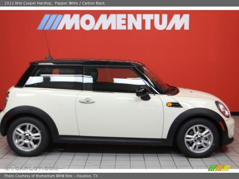 Pepper White / Carbon Black 2011 Mini Cooper Hardtop