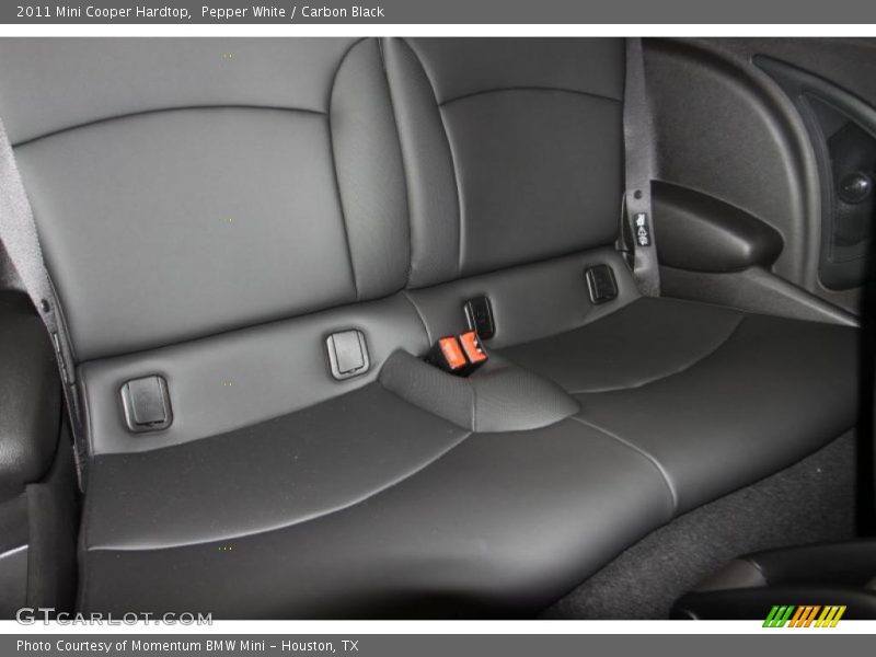 Pepper White / Carbon Black 2011 Mini Cooper Hardtop