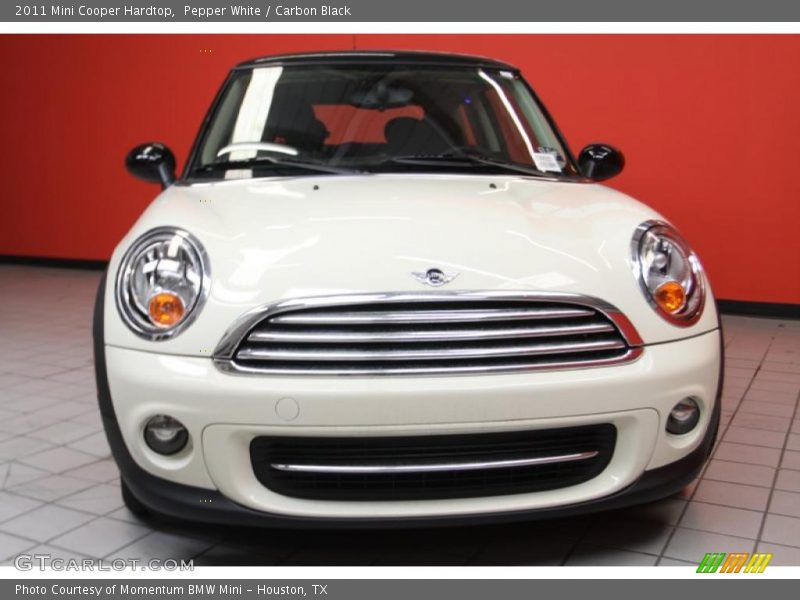 Pepper White / Carbon Black 2011 Mini Cooper Hardtop