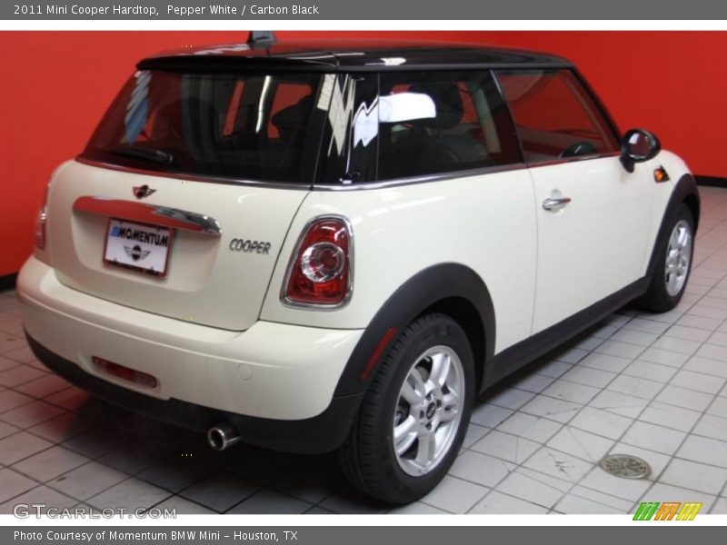 Pepper White / Carbon Black 2011 Mini Cooper Hardtop