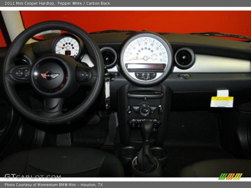 Pepper White / Carbon Black 2011 Mini Cooper Hardtop