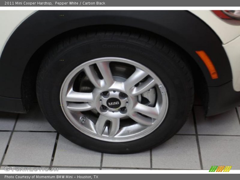 Pepper White / Carbon Black 2011 Mini Cooper Hardtop