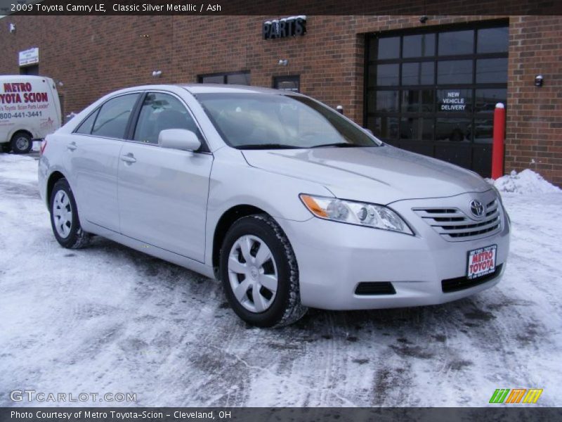 Classic Silver Metallic / Ash 2009 Toyota Camry LE