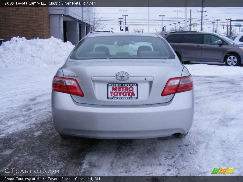 Classic Silver Metallic / Ash 2009 Toyota Camry LE